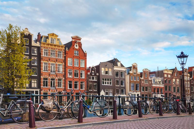 Europa_amsterdam_shutterstock_279532535_korr.jpg