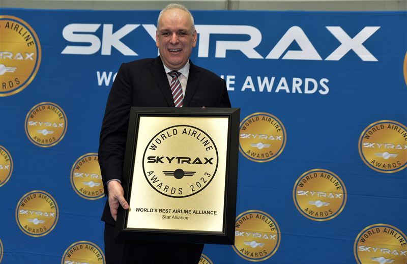 Theo Panagiotoulias receiving Skytrax Award.jpg