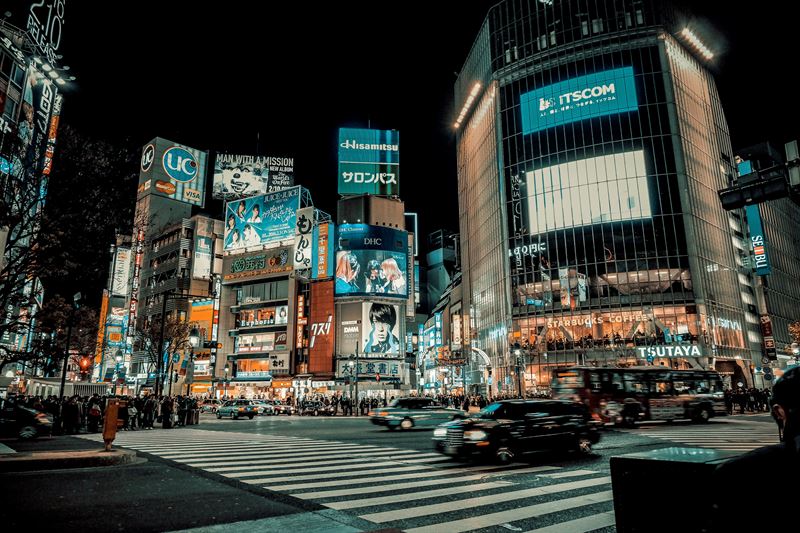 japan-tokyo-hnd-shibuya-crossing-night-sas.jpg