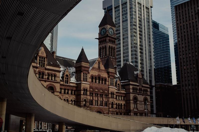 canada-toronto-yyz-old-city-hall-brick-building-sas.jpg