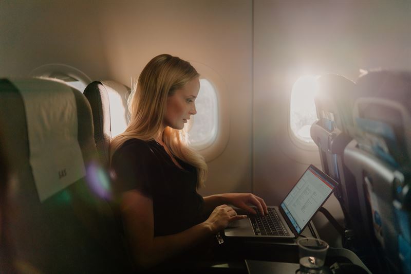 Plus-business-traveler-wifi-on-board.jpg