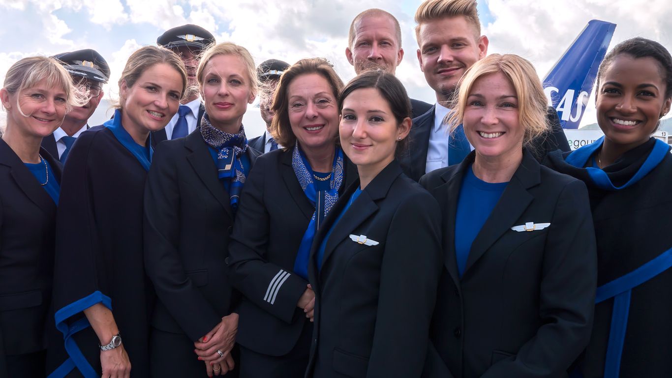 SAS crew updated uniform 2016