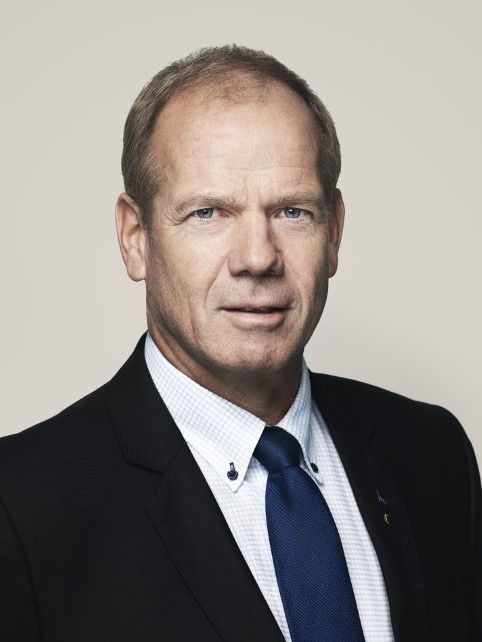 Jens Lippestad, Employee representative
